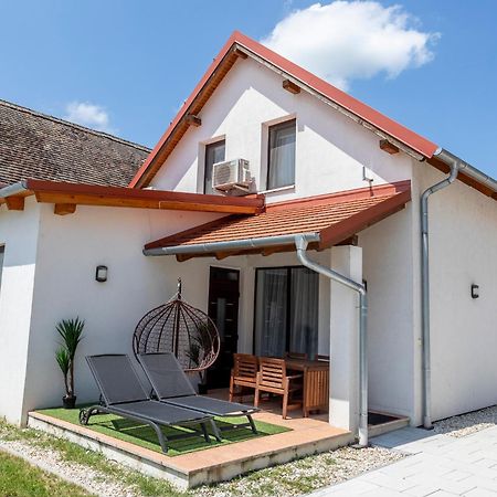 Park Apartman Sarrod 외부 사진
