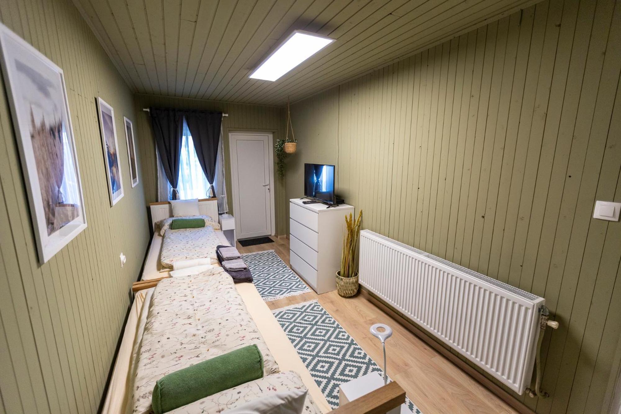 Park Apartman Sarrod 외부 사진