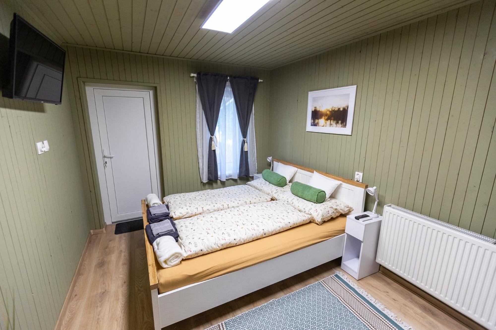 Park Apartman Sarrod 외부 사진